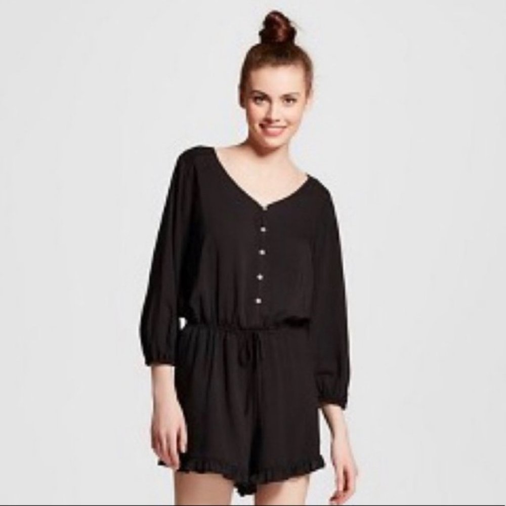 Mossimo 3/4 Sleeve Ruffled Romper Black